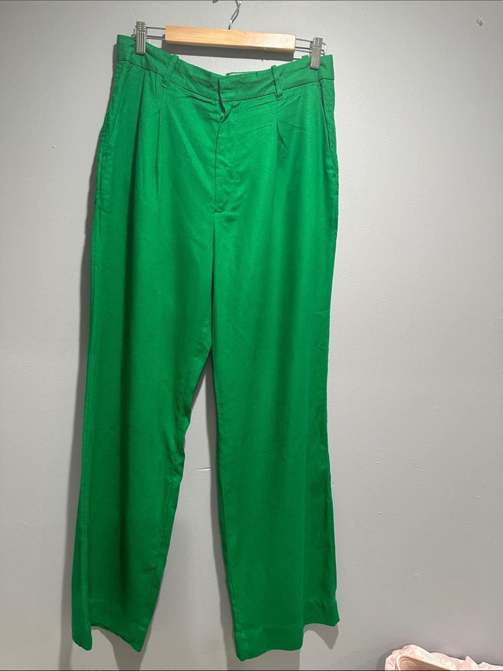 Men's Vibrant Green Pleated Dress Pants